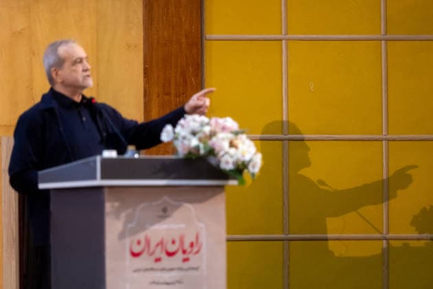 President Masoud Pezeshkian speaks at a gathering of public relations officials in Tehran, Iran - 18 May 2026 Iranian President Masoud Pezeshkian, speaks during a gathering of public relations officials in Tehran. Tehran Iran Copyright: xFoadxAshtarix xSOPAxImagesx FASHTARI-8719