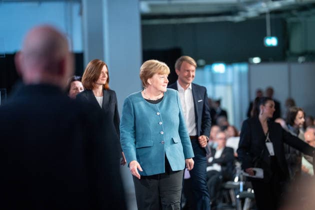Bundeskanzlerin a.D. Angela Merkel beim WDR Europaforum im Rahmen der re:publica 2026, mit Markus Preiß, Studioleiter und Chefredakteur Fernsehen, ARD‘Hauptstadtstudio, im Hintergrund;Digitalkonferenz re:publica 2026 in Berlin, Berlin Berlin Deutschland Eventlocation STATION
