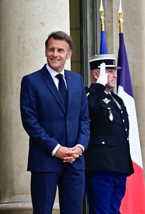 Le président d la République française Emmanuel Macron reçoit la Première ministre du Québec au palais présidentiel de lÉlysée à Paris, France, le 18 mai 2026 Christian Liewig Bestimage French President Emmanuel Macron receives the Premier of Quebec at the Elysee Presidential Palace in Paris, France, on May 18, 2026 Paris France  Copyright: xChristianxLiewigx xBestimagexChristianxLiewigx xBestimagex
