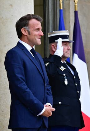 Le président d la République française Emmanuel Macron reçoit la Première ministre du Québec au palais présidentiel de lÉlysée à Paris, France, le 18 mai 2026 Christian Liewig Bestimage French President Emmanuel Macron receives the Premier of Quebec at the Elysee Presidential Palace in Paris, France, on May 18, 2026 Paris France  Copyright: xChristianxLiewigx xBestimagexChristianxLiewigx xBestimagex