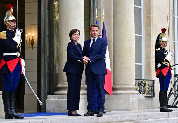 Le président d la République française Emmanuel Macron reçoit la Première ministre du Québec Christine Frechette au palais présidentiel de lÉlysée à Paris, France, le 18 mai 2026 Christian Liewig Bestimage French President Emmanuel Macron receives the Premier of Quebec Christine Frechette at the Elysee Presidential Palace in Paris, France, on May 18, 2026 Paris France  Copyright: xChristianxLiewigx xBestimagexChristianxLiewigx xBestimagex
