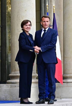 Le président d la République française Emmanuel Macron reçoit la Première ministre du Québec Christine Frechette au palais présidentiel de lÉlysée à Paris, France, le 18 mai 2026 Christian Liewig Bestimage French President Emmanuel Macron receives the Premier of Quebec Christine Frechette at the Elysee Presidential Palace in Paris, France, on May 18, 2026 Paris France  Copyright: xChristianxLiewigx xBestimagexChristianxLiewigx xBestimagex