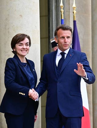Le président d la République française Emmanuel Macron reçoit la Première ministre du Québec Christine Frechette au palais présidentiel de lÉlysée à Paris, France, le 18 mai 2026 Christian Liewig Bestimage French President Emmanuel Macron receives the Premier of Quebec Christine Frechette at the Elysee Presidential Palace in Paris, France, on May 18, 2026 Paris France  Copyright: xChristianxLiewigx xBestimagexChristianxLiewigx xBestimagex
