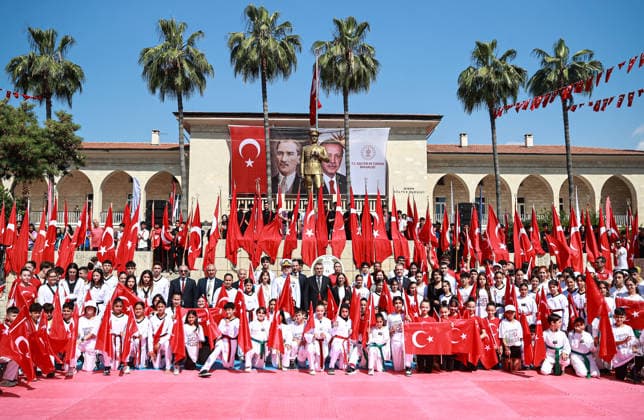 Turkiye marks 19th May Commemoration of Ataturk, Youth and Sports Day MERSIN, TURKIYE - MAY 19: Students gather for a ceremony held at Cumhuriyet Square to mark the May 19 Commemoration of Ataturk, Youth and Sports Day in Mersin, Turkiye, on May 19, 2026. Serkan Avci Anadolu Mersin Turkey. Editorial use only. Please get in touch for any other usage.  Copyright: x2026xAnadoluxSerkanxAvcix