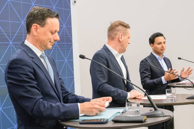 photonews.at - Wien, 19.05.2026. Anl. der morgigen, 20.05. stattfindenden Nationalratssitzung laden die Klubobmänner der Regierung zur Plenarvorschau ein. PHOTO: Klubobmann der ÖVP Ernst Gödl, Klubobmann der SPÖ Philip Kucher und Klubmann von NEOS Yannick Shetty Ahead of tomorrow’s National Council meeting on 20 May, the government’s parliamentary group leaders invite you to a preview of the agenda. Regierung, Nationalrat, Penarsitzung, Nationalratssitzung, Vorschau, Koalitionsparteien PK Der Klubobmänner der Regierung mit der Plenarvorschau
