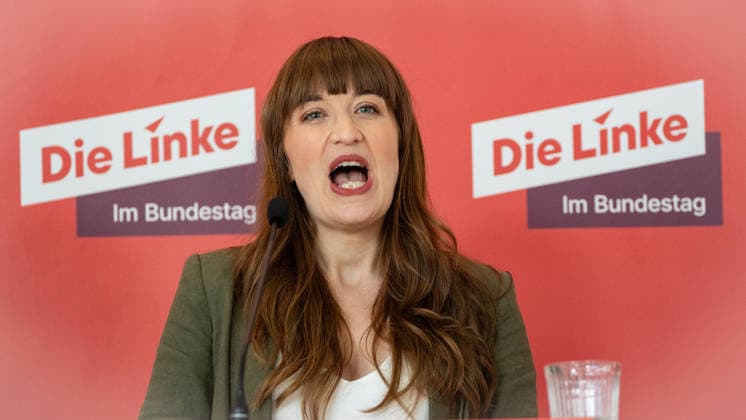 Fraktionsvorsitzende Heidi Reichinnek während ihres Pressestatements;Die Linke Statement im Deutschen Bundestag zu Beginn der Sitzungswoche, Berlin Berlin Deutschland ORTSANGABE