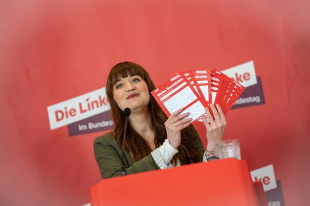 Fraktionsvorsitzende Heidi Reichinnek während ihres Pressestatements;Die Linke Statement im Deutschen Bundestag zu Beginn der Sitzungswoche, Berlin Berlin Deutschland ORTSANGABE