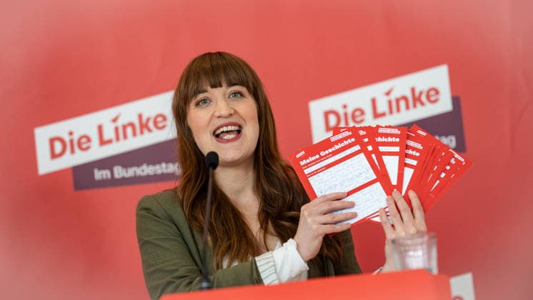 Fraktionsvorsitzende Heidi Reichinnek während ihres Pressestatements;Die Linke Statement im Deutschen Bundestag zu Beginn der Sitzungswoche, Berlin Berlin Deutschland ORTSANGABE