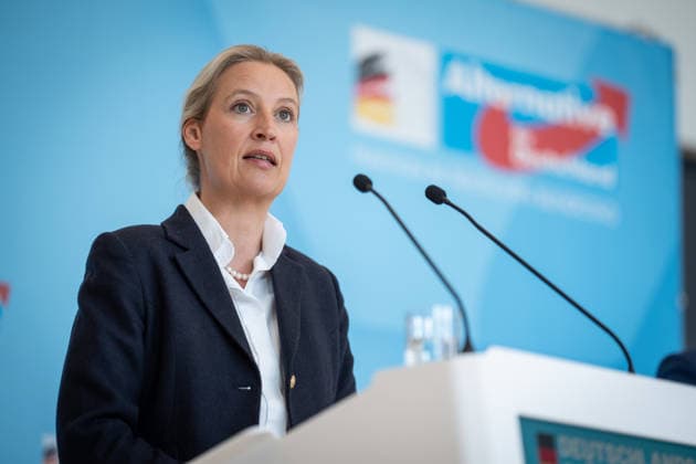 Partei- und Fraktionsvorsitzende Alice Weidel während des Pressestatements auf der Fraktionsebene des Deutschen Bundestags;Pressestatement der AfD-Partei- und Fraktionsvorsitzenden im Deutschen Bundestag zu Beginn der Sitzungswoche, Berlin Berlin Deutschland Bundestag