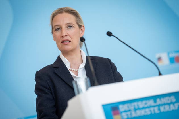 Partei- und Fraktionsvorsitzende Alice Weidel während des Pressestatements auf der Fraktionsebene des Deutschen Bundestags;Pressestatement der AfD-Partei- und Fraktionsvorsitzenden im Deutschen Bundestag zu Beginn der Sitzungswoche, Berlin Berlin Deutschland Bundestag