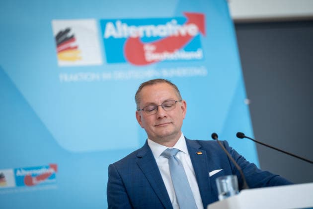 Partei- und Fraktionsvorsitzender Tino Chrupalla während des Pressestatements auf der Fraktionsebene im Deutschen Bundestag;Pressestatement der AfD-Partei- und Fraktionsvorsitzenden im Deutschen Bundestag zu Beginn der Sitzungswoche, Berlin Berlin Deutschland Bundestag