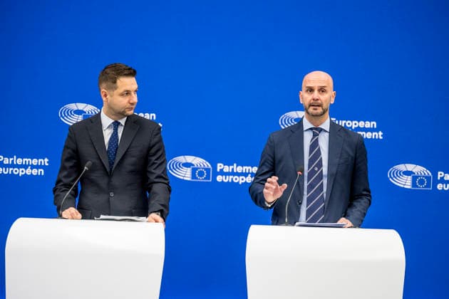 May 19, 2026: (L-R) Patryk Jaki and Nicola Procaccini , Co-chairs of the European Conservatives and Reformists (ECR) group, attend a briefing at the European Parliament in Strasbourg, France, 19.05.2026. The briefing takes place in room WEISS, N-1 201 at the European Parliament. . - ZUMAw80_ 20260519_faf_w80_016 Copyright: xWiktorxDabkowskix