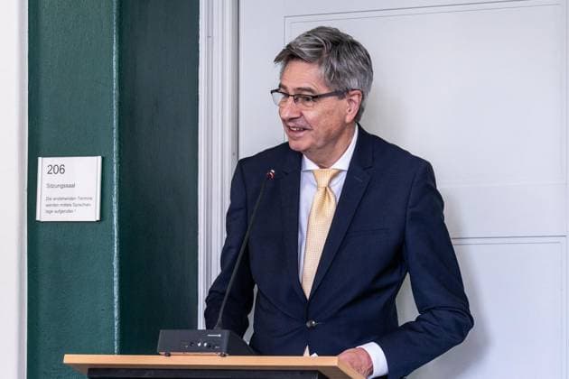 Amtseinführung von Tim Buschfort als neuer Direktor des Amtsgerichts ** NUR FÜR REDAKTIONELLE ZWECKE ** EDITORIAL USE ONLY **<p>19.05.2026 Feierliche Amtseinführung von Tim Buschfort als neuer Direktor des Amtsgerichts Dr. Werner Richter, Präsident des OLG Düsseldorf Deutschland NRW Moers Copyright: RainerxHoheisel