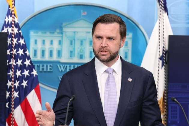DC: White House Press Briefing with Vice President JD Vance U.S. Vice President JD Vance holds a press briefing in the James S. Brady Press Briefing Room at the White House on May 19, 2026 in Washington, D.C. (Photo by Samuel Corum Pool ABACAPRESS.COM) Washington, DC United States  Copyright: xPool ABACAx