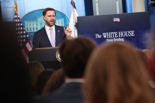DC: White House Press Briefing with Vice President JD Vance U.S. Vice President JD Vance holds a press briefing in the James S. Brady Press Briefing Room at the White House on May 19, 2026 in Washington, D.C. (Photo by Samuel Corum Pool ABACAPRESS.COM) Washington, DC United States  Copyright: xPool ABACAx