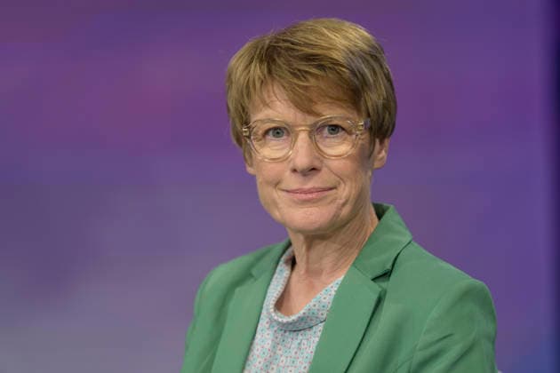 v.l.: Veronika Grimm (Wirtschaftsweise), GER, Berlin, Studio, zu Gast bei Maischberger, politische Talkshow, TV, Format, mit Moderatorin Sandra Maischberger, Das Erste, aus Adlershof Am Studio 20, 19. Mai 2026, Copyright: HMBxMedia UwexKoch