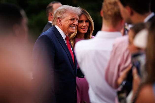 DC: President Donald Trump and First Lady Melania Trump Host Congressional Picnic at White House U.S. President Donald Trump and First Lady Melania Trump greet guests during the Congressional Picnic on the South Lawn of the White House on May 19, 2026 in Washington, D.C. (Photo by Samuel Corum Pool ABACAPRESS.COM) Washington DC United States  Copyright: xPool ABACAx