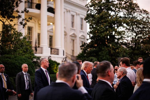 DC: President Donald Trump and First Lady Melania Trump Host Congressional Picnic at White House U.S. President Donald Trump greets guests during the Congressional Picnic on the South Lawn of the White House on May 19, 2026 in Washington, D.C. (Photo by Samuel Corum Pool ABACAPRESS.COM) Washington DC United States  Copyright: xPool ABACAx