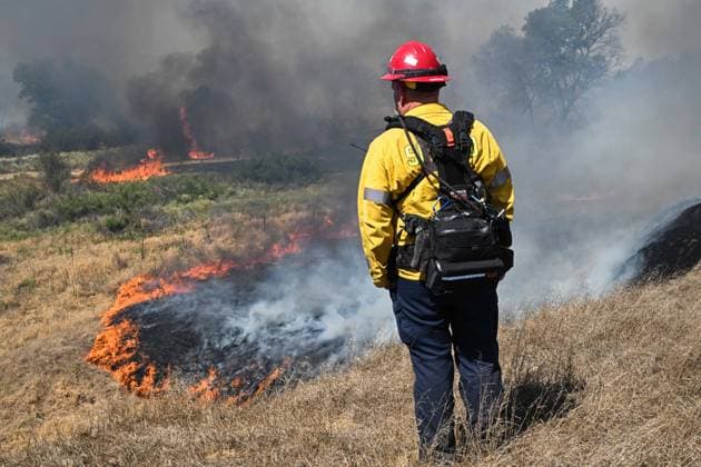 Bain Fire erupts in Jurupa Valley burns over 600 acres CALIFORNIA, US - MAY 19: San Bernadino County Firefighters seen during the Bain Fire originating from Jurupa Valley, California, United States on May 19, 2026. Jon Putman Anadolu California United States. Editorial use only. Please get in touch for any other usage.  Copyright: x2026xAnadoluxJonxPutmanx