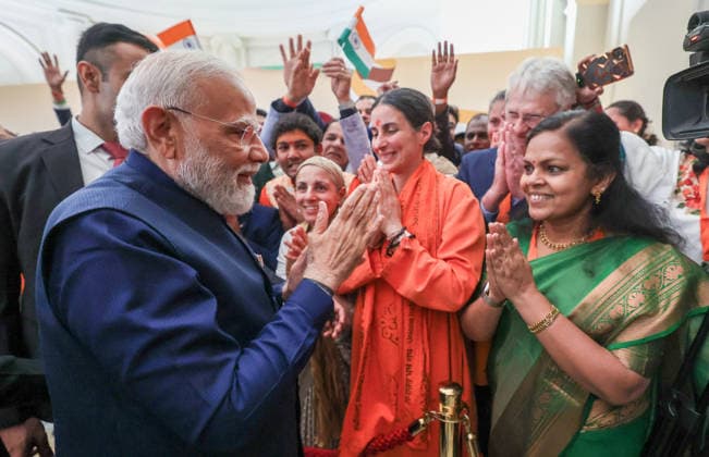 Politics, Diplomacy, Government PM receives a warm welcome by Indian diaspora on his arrival at a hotel in Rome, Italy on May 19, 2026. PM meets the Prime Minister of Italy, Ms. Giorgia Meloni on his arrival at Rome. Rome Italy Copyright: xSeshadrixSukumarx