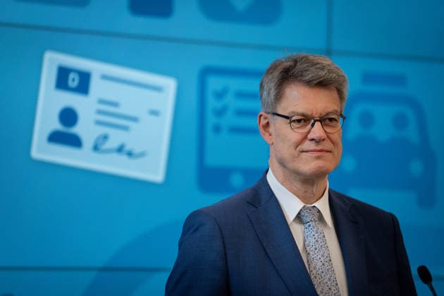 Statement zur Reform der Fahrschulausbildung Patrick Schnieder, Bundesminister fuer Verkehr im Portrait beim Statement zur Reform der Fahrschulausbildung, Berlin , 20.05.2026 Berlin Berlin