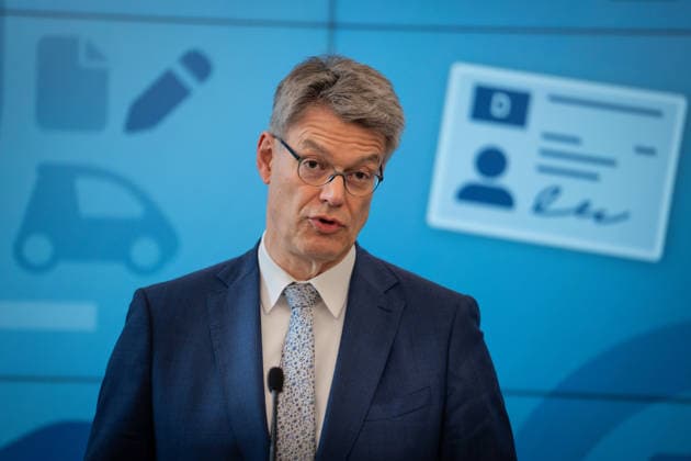 Statement zur Reform der Fahrschulausbildung Patrick Schnieder, Bundesminister fuer Verkehr im Portrait beim Statement zur Reform der Fahrschulausbildung, Berlin , 20.05.2026 Berlin Berlin