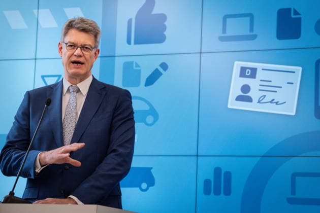 Statement zur Reform der Fahrschulausbildung Patrick Schnieder, Bundesminister fuer Verkehr bei der Pressekonferenz zum Thema Statement zur Reform der Fahrschulausbildung im Anschluss an die Zustimmung durch das Bundeskabinett, Berlin , 20.05.2026 Berlin Berlin Deutschland