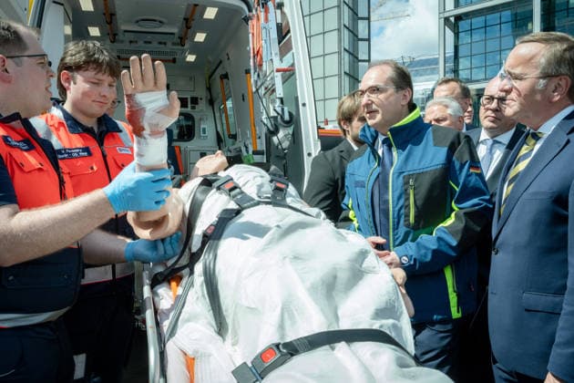 Alexander Dobrindt, Boris Pistorius Berlin, Bundesinnenminister, Alexander Dobrindt, Bundesverteidigungsminister, Boris Pistorius, Pakt für den Bevölkerungsschutz Berlin Berlin GER