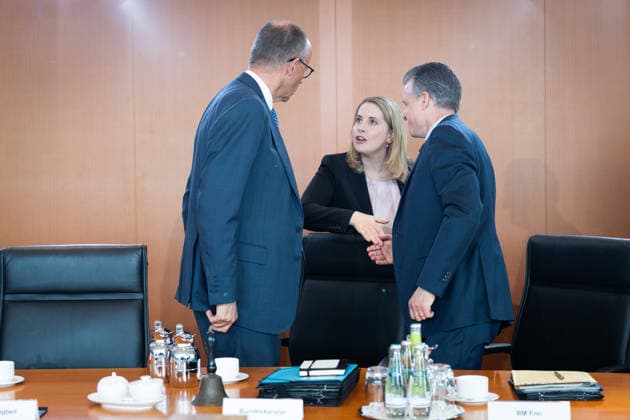 Kabinettsitzung, Bundesregierung, Auftakt Auftakt, Kabinettsitzung, Bundesregierung, Bundeskanzler, Friedrich Merz, Kanzleramtsminister, Thorsten Frei, Verena Hubertz, Bundesministerin, Wohnen, Bauwesen Berlin Berlin GER