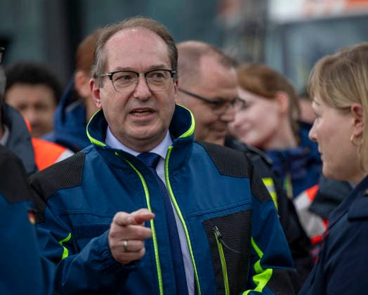 Bundesinnenminister Alexander Dobrindt stellt Pakt fuer den Bevoelkerungsschutz vor und uebergibt 13 Einsatzfahrzeuge fuer den Zivilschutz am Washingtonplatz in Berlin, 20.05.2026. Berlin Deutschland Copyright: xYonaxElsnerx