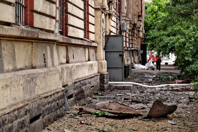 RECORD DATE NOT STATED Russian Drone Attack on Odesa Leaves People Injured A building damaged in a Russian drone attack is seen in Odesa, Ukraine, on May 18, 2026. As a result of a massive overnight attack by Russian strike drones, several residential buildings in the Prymorskyi and Kyivskyi districts sustained significant damage. Roofs of three-storey buildings were destroyed, while a one-storey house was ruined in another area. Buildings of a city lyceum and a kindergarten were also damaged. Two people, an 11-year-old boy and a 59-year-old man, were injured Photo by Nina Liashonok Ukrinform ABACAPRESS.COM Odesa Ukraine  Copyright: xLyashonokxNina Ukrinform ABACAx