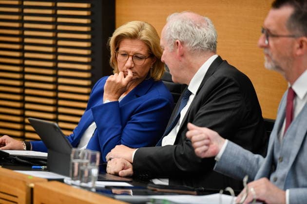 Es fand die Plenarsitzung im Saarbrücker Landtag am Mittwoch (20.05.2026) statt. Im Bild: Anke Rehlinder, Ministerpräsidentin des Saarlandes und Jakob von Weizsäcker, Minister für Finanzen und Wissenschaft des Saarlandes.