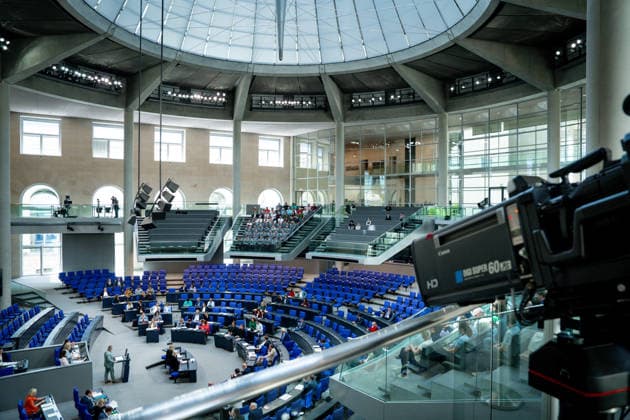 Deutscher Bundestag, 80. Plenarsitzung Symbolbild Plenarsaal bei der 80. Sitzung des Deutschen Bundestag in Berlin Berlin Berlin Deutschland