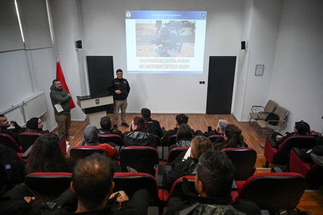 Anadolu s 29th War Journalism Program held in Ankara ANKARA, TURKIYE - MAY 21: Journalists take part in the 29th Term War Journalism Certificate Program at a specialized tactical training facility in Ankara, Turkiye on May 21, 2026. Jointly organized by Anadolu Agency (AA), the Police Academy, and the Turkish Cooperation and Coordination Agency (TIKA), the rigorous international training program equips reporters with essential survival skills for operating safely in hostile war zones and high-risk conflict theaters. Trainees receive theoretical and practical training on explosives , mines and booby traps , and dangerous areas from bomb disposal experts at the Criminal Department on the 11th day of the 29th Term War Journalism Certifi  Copyright: x2026xAnadoluxAbdullahxGuclux