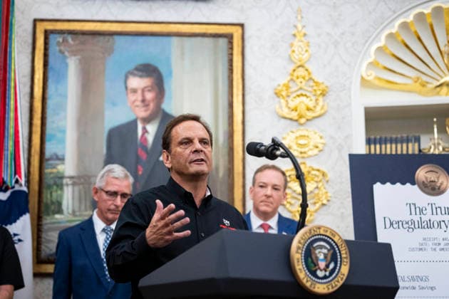 The White House WASHINGTON, DC - MAY 21: Kevin McDaniel, owner of a chain of Piggly Wiggly food stores, speaks at an event with U.S. President Donald Trump on May 21, 2026 in the Oval Office at the White House in Washington, D.C. Trump said he would rescind Biden-era regulations on refrigerators and air conditioners. (Photo by Al Drago for The Washington Post ABACAPRESS.COM) Washington DC United States  Copyright: xPool ABACAx
