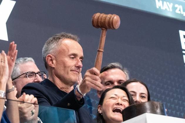 May 21, 2026, New York, New York, USA: Robin Vince, Chief Executive Officer of Bank Of New York Mellon rings the Closing Bell of the New York Stock Exchange (NYSE) in New York, NY on May 21, 2026. New York USA - ZUMAr339 20260521_znp_r339_059 Copyright: xLevxRadinx