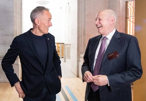 May 21, 2026, New York, New York, USA: Robin Vince, Chief Executive Officer of Bank Of New York Mellon poses with Jeff Sprechter, Chairman and CEO of Intercontinental Exchange before ringing Closing Bell of the New York Stock Exchange (NYSE) in New York, NY on May 21, 2026. New York USA - ZUMAr339 20260521_znp_r339_048 Copyright: xLevxRadinx