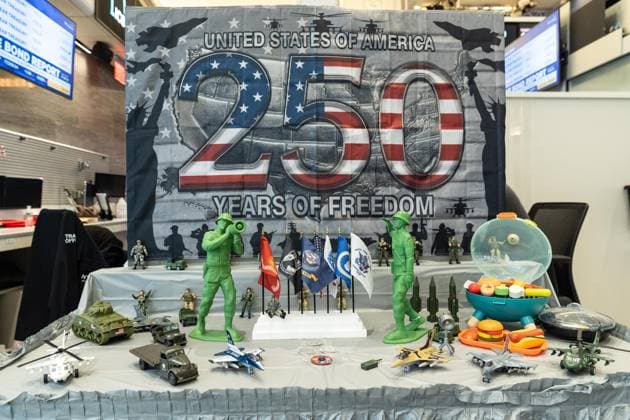 May 21, 2026, New York, New York, USA: Decorations for the Memorial Day seen on the floor of the New York Stock Exchange (NYSE) in New York, NY on May 21, 2026. New York USA - ZUMAr339 20260521_znp_r339_028 Copyright: xLevxRadinx