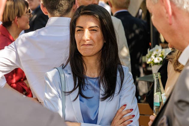 22.05.2026. Bergisch Gladbach. Staatsministerin Serap Güler auf der Woche der türkischen Küche im Hotel Restaurant Diepeschrather Mühle von Nelson Müller. Die Woche der türkischen Küche (türk.: Türk Mutfagi Haftasi) ist ein jährlich stattfindendes internationales Format, das türkische Esskultur weltweit sichtbar macht. Bergisch Gladbach Diepeschrather Mühle, Diepeschrather Weg 80, Bergisch Gladbach Nordrhein-Westfalen Deutschland