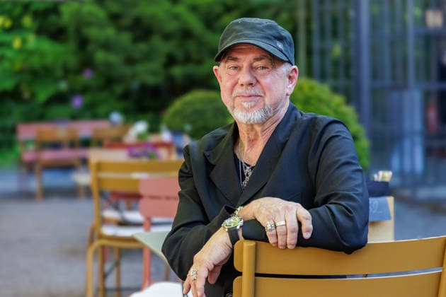 22.05.2026. Bergisch Gladbach. Musiker Helmut Zerlett auf der Woche der türkischen Küche im Hotel Restaurant Diepeschrather Mühle von Nelson Müller. Die Woche der türkischen Küche (türk.: Türk Mutfagi Haftasi) ist ein jährlich stattfindendes internationales Format, das türkische Esskultur weltweit sichtbar macht. Bergisch Gladbach Diepeschrather Mühle, Diepeschrather Weg 80, Bergisch Gladbach Nordrhein-Westfalen Deutschland