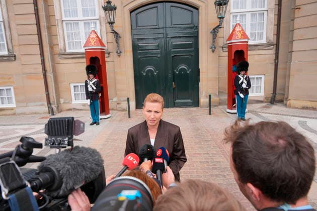 Denmark Politics Acting Prime Minister Mette Frederiksen after her visit to the King at Amalienborg Palace in Copenhagen, Denmark, Saturday, May 23, 2026. After Saturday s royal round, it is clear that acting Prime Minister Mette Frederiksen (S) is once again the royal investigator pointed to form a new Danish government. , Copenhagen Denmark Copyright: EmilxHelmsx spdk20260523-142030-L
