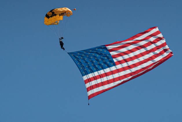 Air show during Memorial Day celebrations and the 250th anniversary of the United States MIAMI BEACH, FLORIDA, UNITED STATES - MAY 23: A member of the parachute team descends with the U.S. flag during the 2026 air show, held as part of Memorial Day weekend and the 250th anniversary celebrations of the United States in Miami Beach, Florida, on May 23, 2026. Jesus Olarte Anadolu Florida United States. Editorial use only. Please get in touch for any other usage.  Copyright: x2026xAnadoluxJesusxOlartex