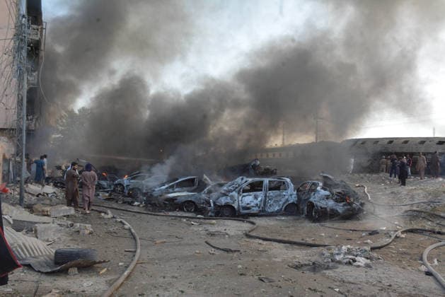 News Bilder des Tages Several injured in explosion targeting train in southwest Pakistan QUETTA,PAKISTAN - MAY 24: Pakistani forces and rescue workers are busy with relief work after an explosion injured several people near Chaman Phatak Quetta southwestern Balochistan, Pakistan on Sunday May 24, 2026. Mazhar Chandio Anadolu Quetta Pakistan. Editorial use only. Please get in touch for any other usage.  Copyright: x2026xAnadoluxMazharxChandiox