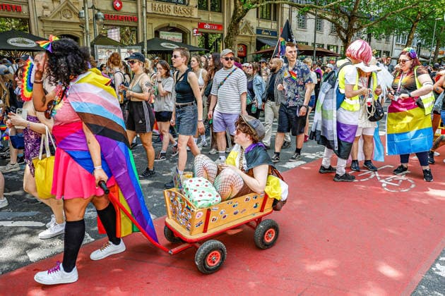 CSD Hannover 2026 - Motto: Wir schreiben Zukunft: Gleichberechtigt. Selbstbestimmt. Queer. Teilnehmende des CSD Hannover 2026 Hannover Georgsstraße Niedersachsen, Region Hannover Germany