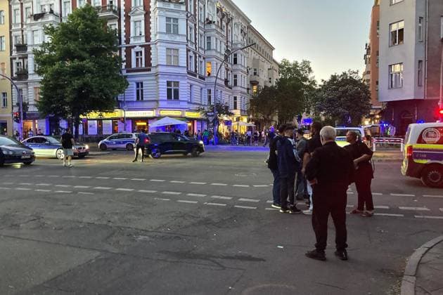 News Bilder des Tages Berlin, Deutschland, 25.05.2026: Polizei nach Schießerei an der Ecke Urbanstraße Graefestraße im Bezirk Kreuzberg Copyright: xdtsxNachrichtenagenturx dts_120179