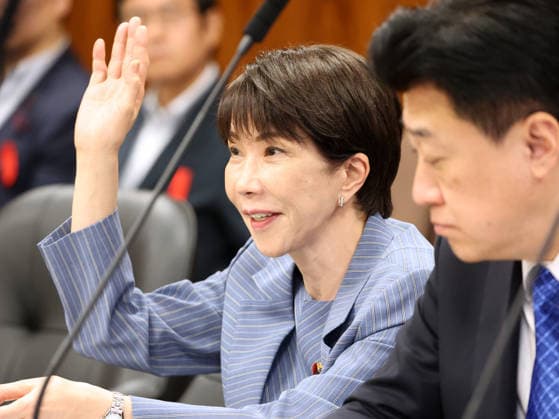 May 26, 2026, Tokyo, Japan - Japanese Prime Minister Sanae Takaichi raises her hand to answer a question at Upper House s cabinet committee session in Tokyo for the bill to establish a national intelligence agency on Tuesday, May 26, 2026. (photo by Yoshio Tsunoda AFLO)  aflo_332026678