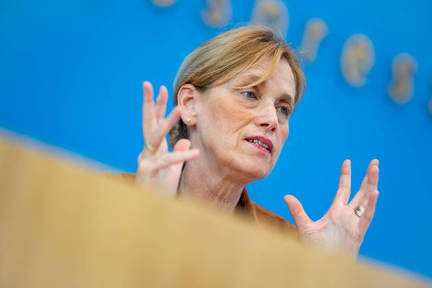 Karin Prien, Bundesministerin für Bildung, Familie, Senioren, Frauen und Jugend;Bundespressekonferenz in Berlin - Kinderreport 2026 - Titel Chancengerechte Bildung, Berlin Berlin Deutschland Haus der Bundespressekonferenz