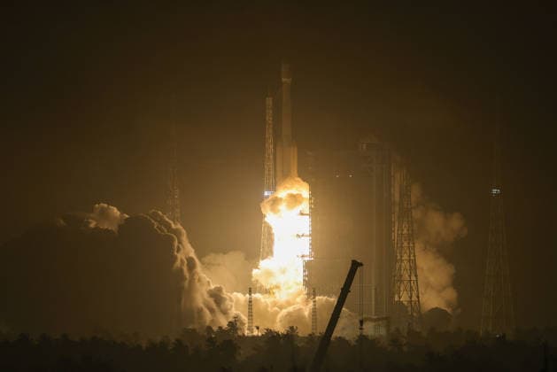 WENCHANG, CHINA - MAY 27: A Long March-7A carrier rocket carrying satellite blasts off from Wenchang Spacecraft Launch Site on May 27, 2026 in Wenchang, Hainan Province of China. Launched at 00:16 (Beijing Time) aboard a Long March-7A carrier rocket, the satellite has successfully entered its planned orbit. The launch marks the 645th mission of the Long March series carrier rockets.  Copyright: xChinaxNewsxServicex 111644283598