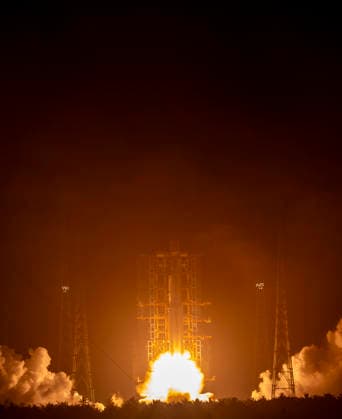 WENCHANG, CHINA - MAY 27: A Long March-7A carrier rocket carrying satellite blasts off from Wenchang Spacecraft Launch Site on May 27, 2026 in Wenchang, Hainan Province of China. Launched at 00:16 (Beijing Time) aboard a Long March-7A carrier rocket, the satellite has successfully entered its planned orbit. The launch marks the 645th mission of the Long March series carrier rockets.  Copyright: xVCGx 111644277234