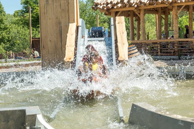 Eröffnung des neuen Themenbereichs Idefix Abenteuerland im Freizeitpark Belantis bei Leipzig. Der familienorientierte Erlebnisbereich rund um die bekannten Asterix-Figuren ist Teil der geplanten Weiterentwicklung des Parks zum zukünftigen Asterix-Park Deutschland. Eröffnung Idefix Abenteuerland